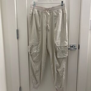 LULULEMON relaxed studio cargo joggers size M